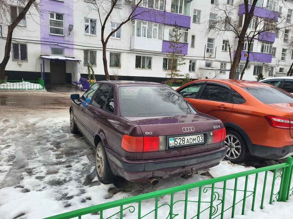 Продам ауди 80 б4