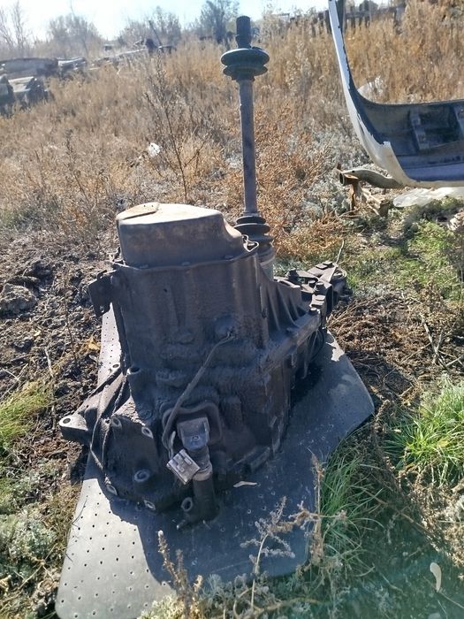 Запчасти на мазда 323