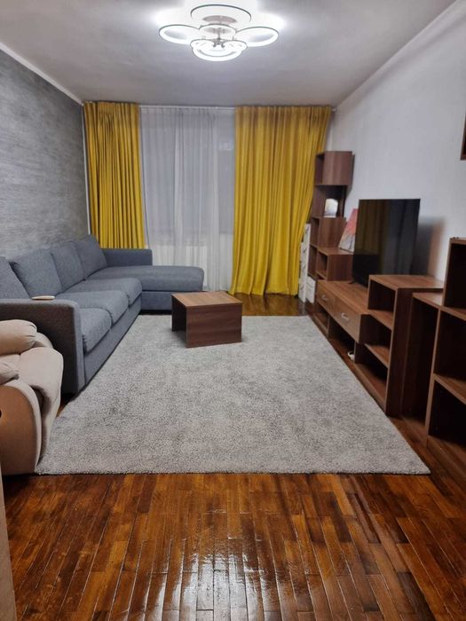 De vanzare apartament 3 camere.