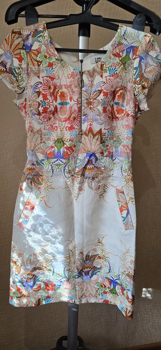 Срочна продам платья