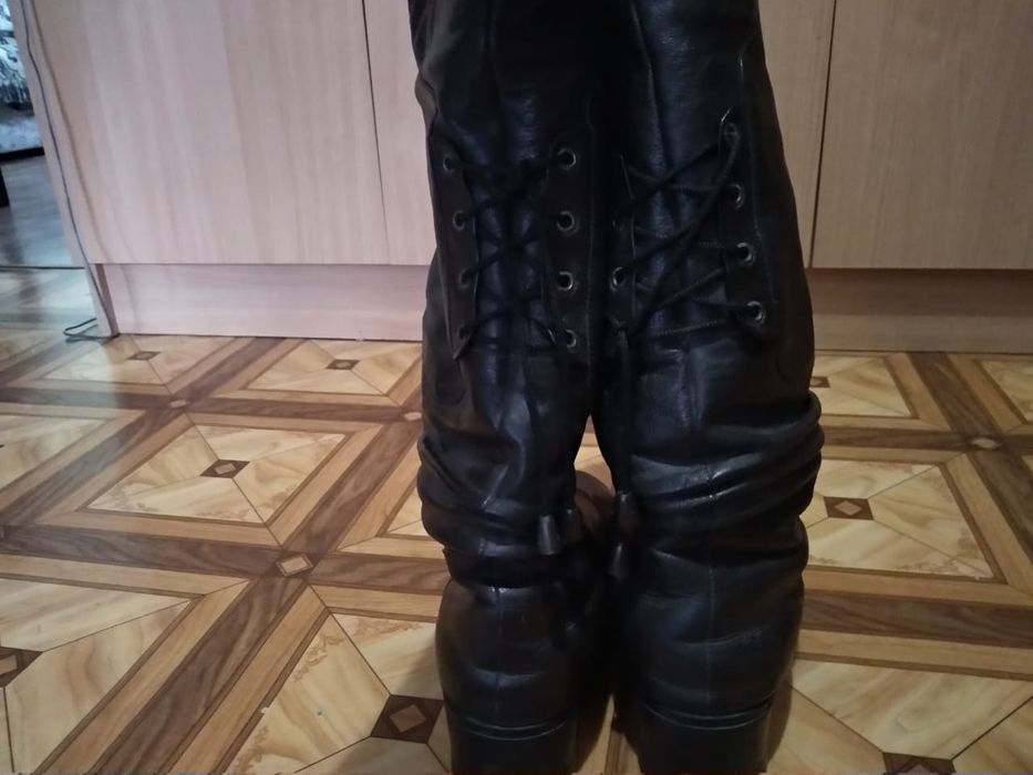 Продам   сапоги.