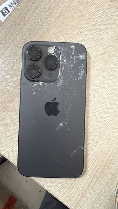 Продам айфон 14 про