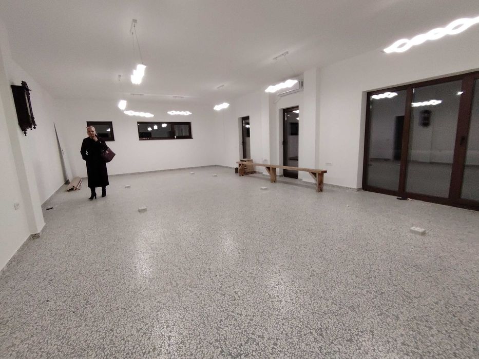 Închiriere spațiu comercial