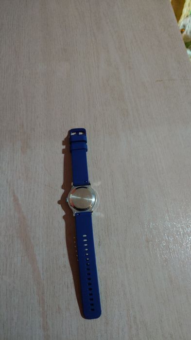 Победа - съвтски механичен часовник, с ръчно навиване.