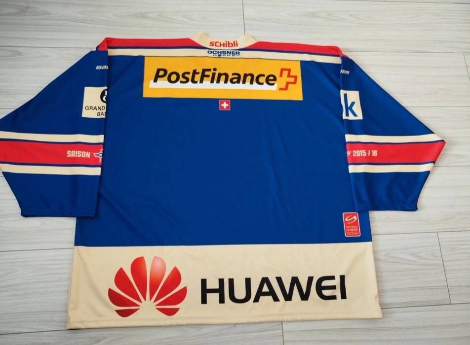 Vând tricou de hochei EHC Kloten