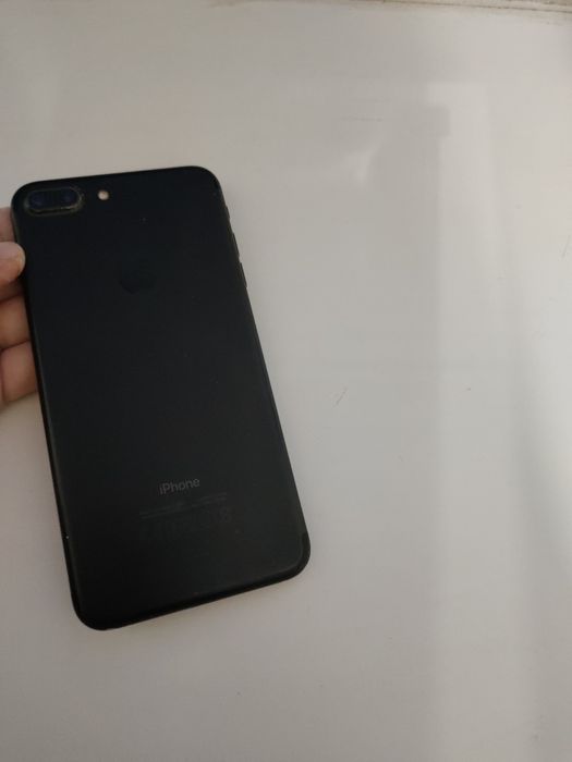 Срочно Продам айфон 7+