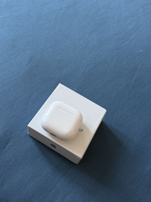 AirPods 4 в отлично състояние