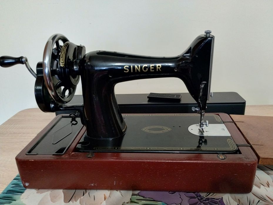 Mașină de cusut SINGER