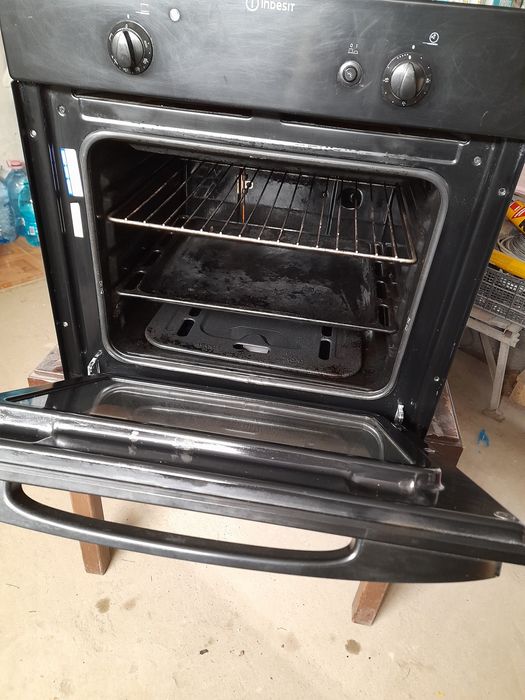 Cuptor electric+gaz incorporabil Indesit
