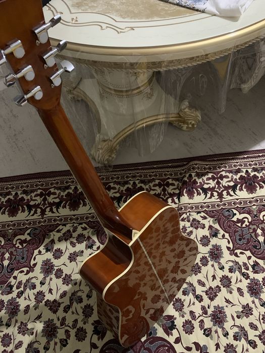 Гитара Адагио в хорошем состояний