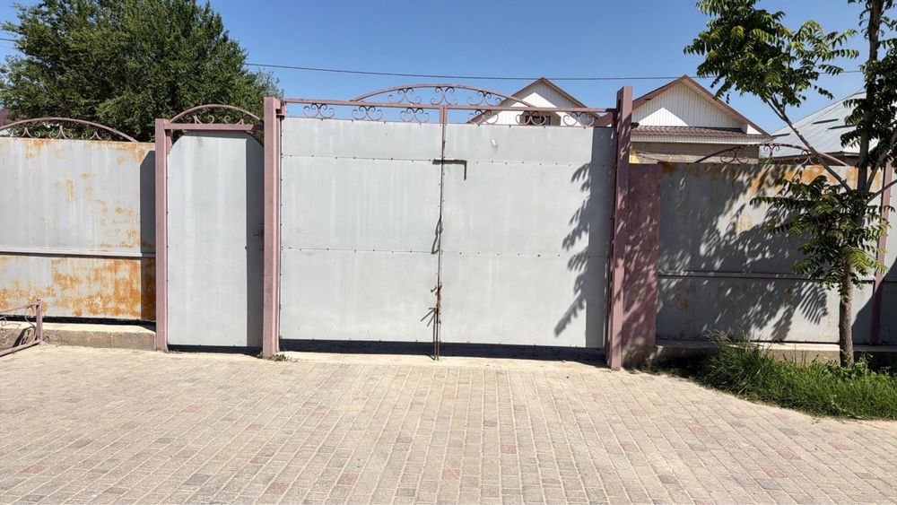 Продаю ворота с забором