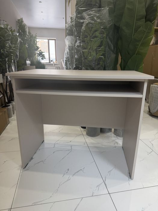 Продам новый письменный стол компьютерный