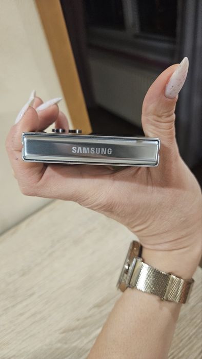 Samsung Z flip 5