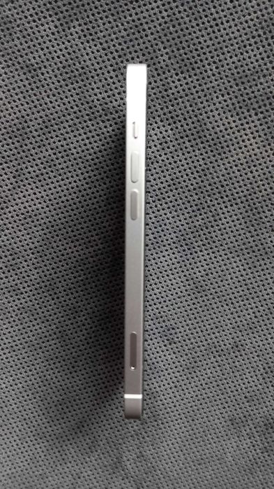 Айфон 12 128GB - перфектен