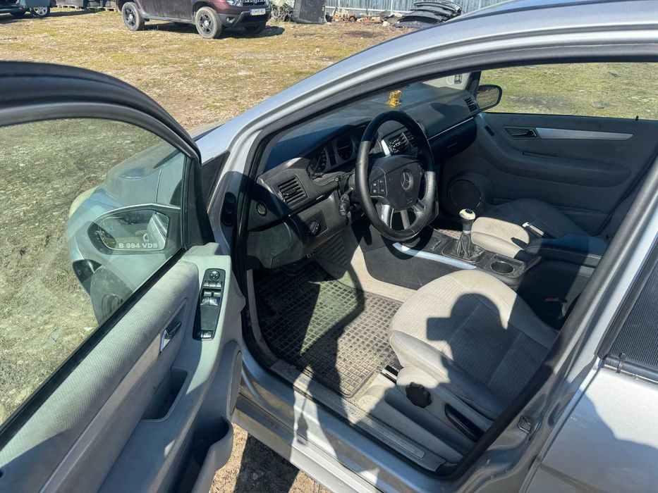 Dezmembrari Dezmembrez Piese piesa Dez auto Mercedes B 200 Class 2000 cmc diesel an 2008 euro 4