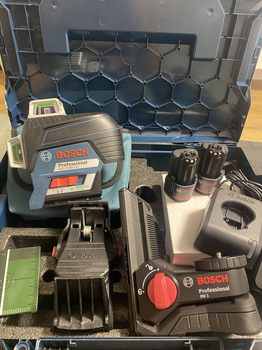 Nivela laser BOSCH GLL 3-80 CG, an 2024