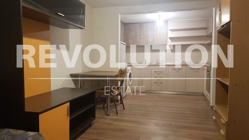 Дава се под наем Едностаен апартамент в Варна, Левски - 25 кв.м за 225 € - Снимка #4