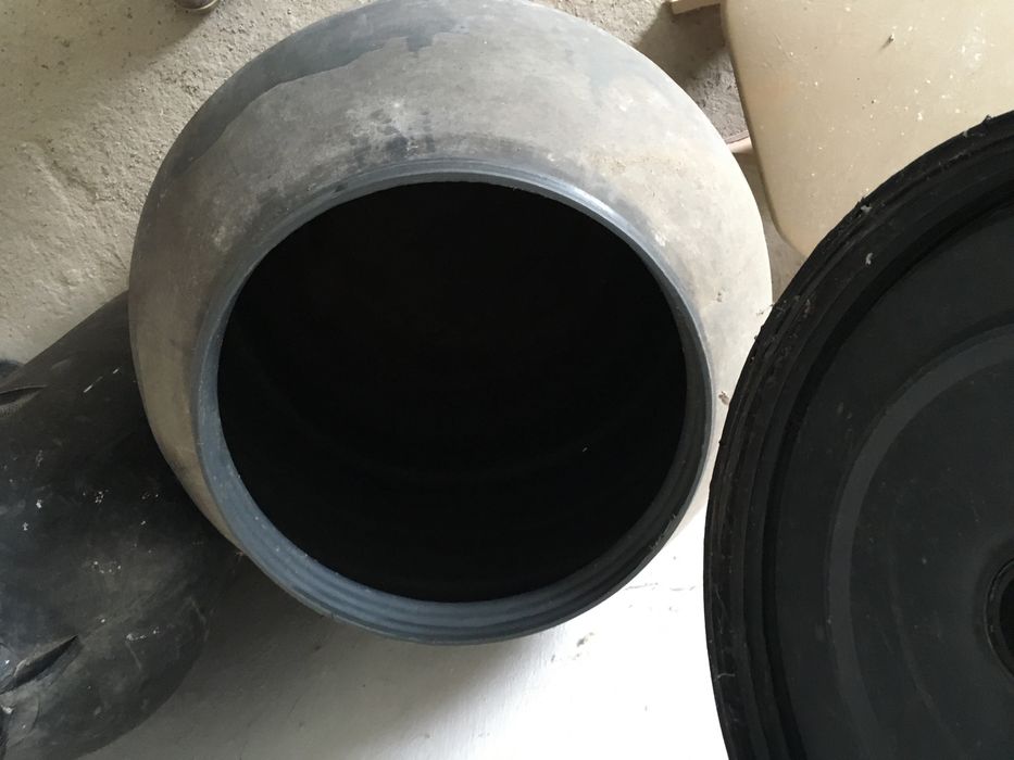 Продаю емкость для воды впрочем сами решайте для чего