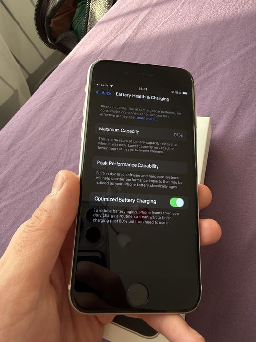 iPhone SE3 Starlight 2022 года 97% акб