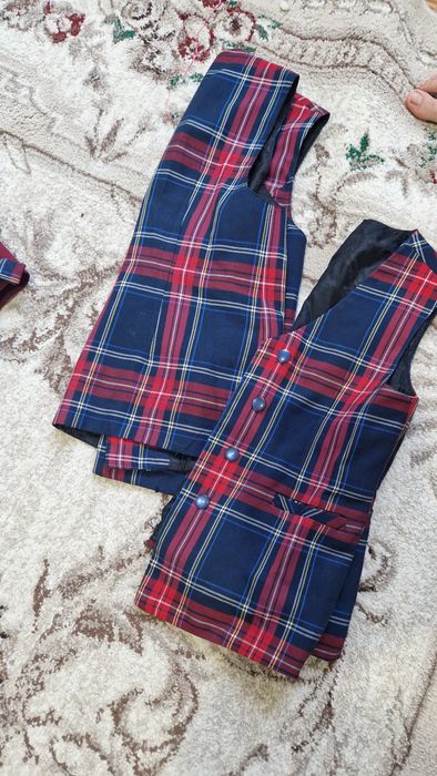 Бардовый костюм 21 школа