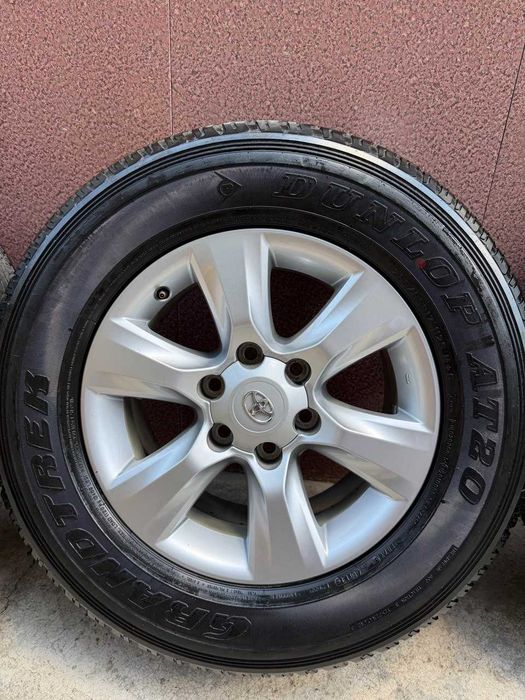 Комплект колес Toyota оригинал