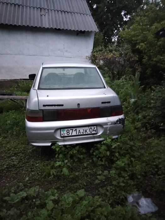 Продам авто ваз 2110
