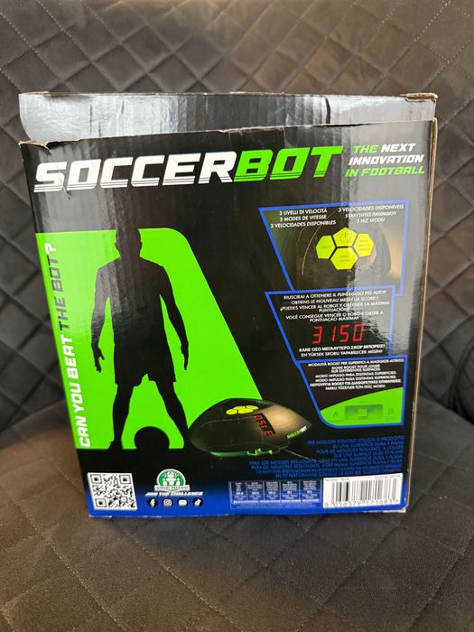 Minge fotbal-robot / SoccerBot