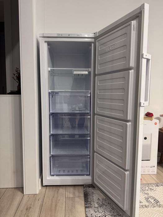 Морозильник BEKO RFSK215T01W б/у , самовывоз, торг