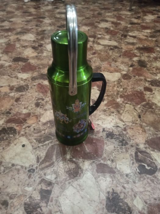 Продам термос. Стеклянный 2 литра