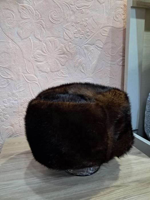 Продается мужская шапка