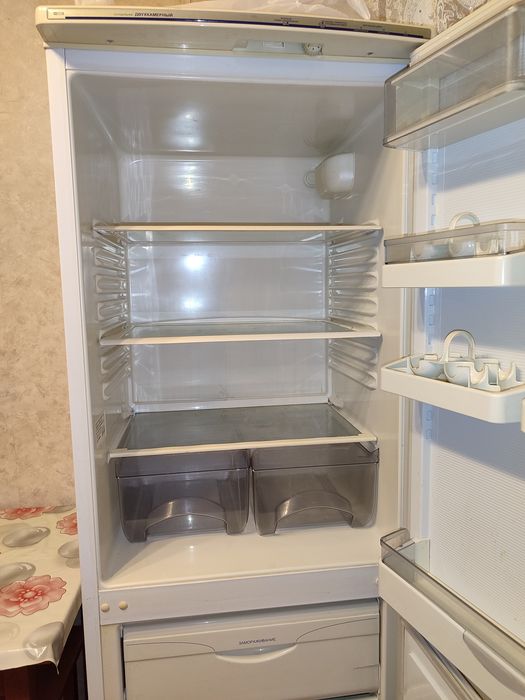 Продается холодильник Атлант