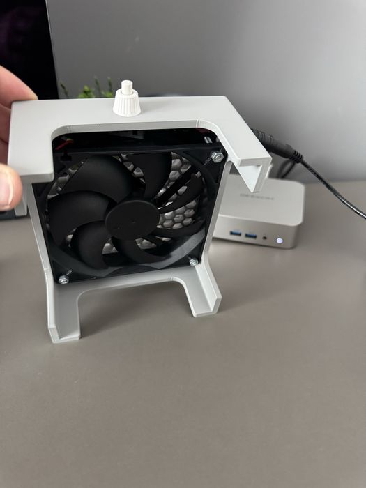 Stand de racire pt Mini Pc sau routere . etc