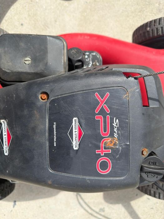 Mașină de tuns iarba Sprint xp40