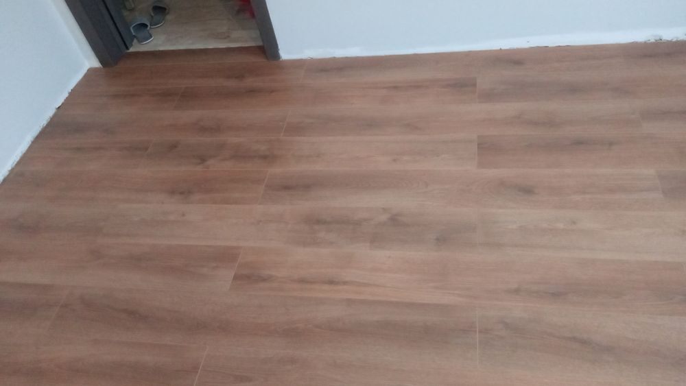 Montaj plintă tăiată la 45.