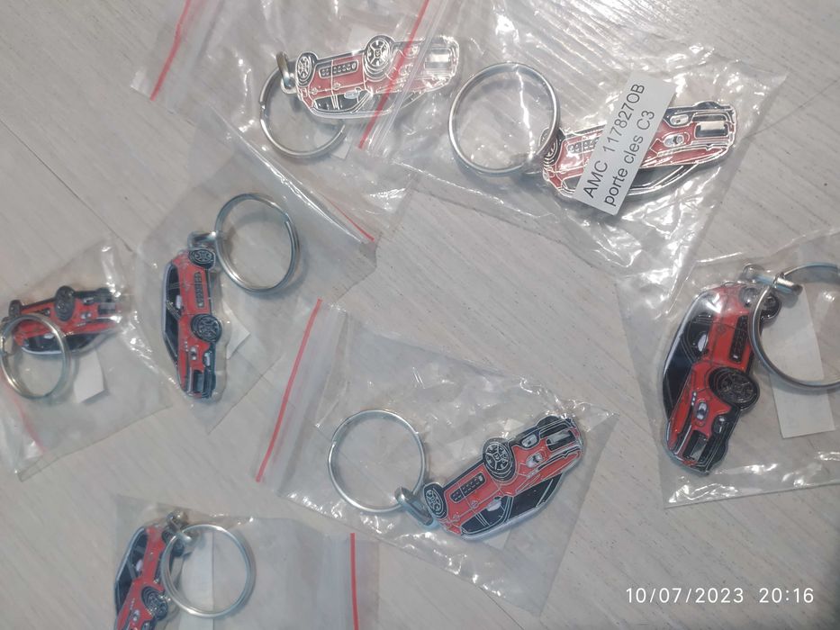 Колекционерски колички, монети и ключодържатели Citroen