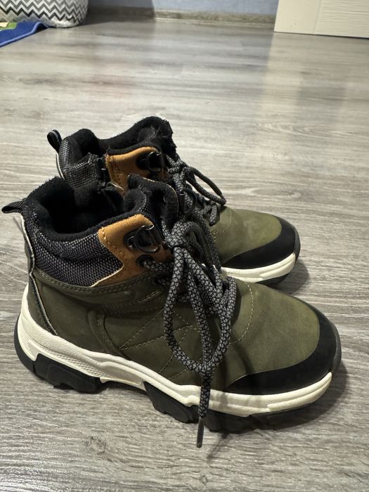 Боти за момче