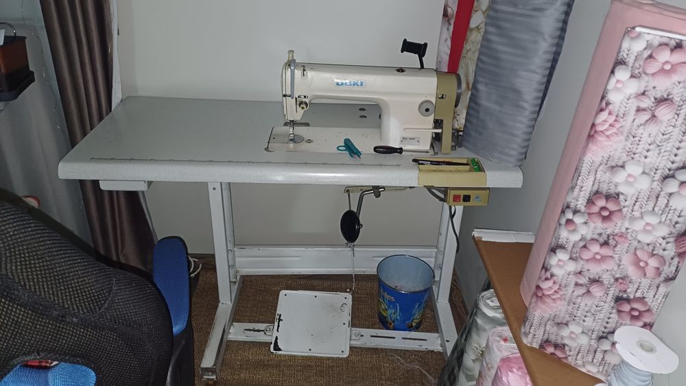 Vand masina de cusut juki