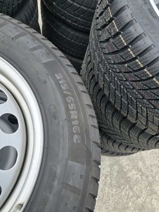 4 Броя Бусови Гуми 215/65/16C Michelin 2x7,2mm 2x5,8mm