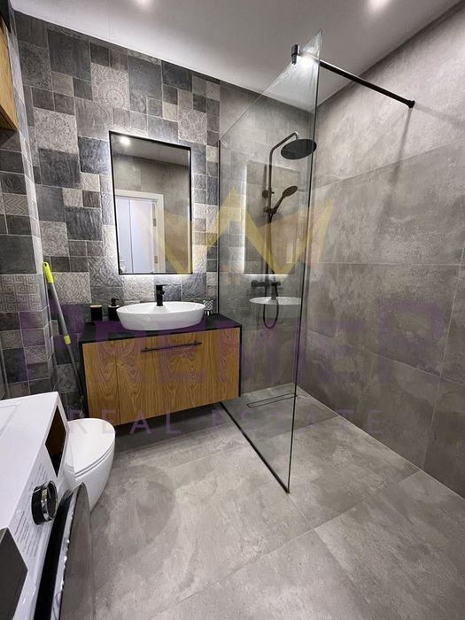 Дава се под наем Двустаен апартамент в Варна, Център - 65 кв.м за 612 € - Снимка #9