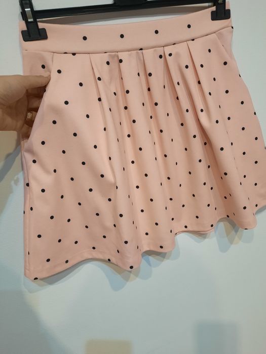 Fusta cu buline și buzunare