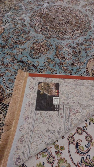 Продам ковер в Отличном состоянии!