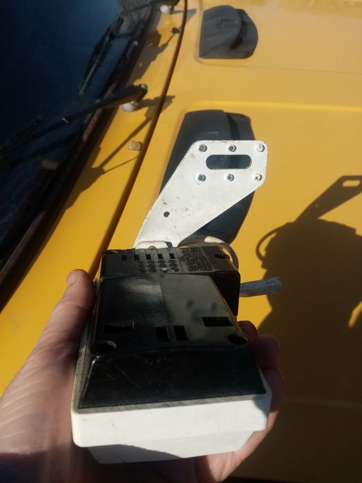 Двигатель на швейную машинку