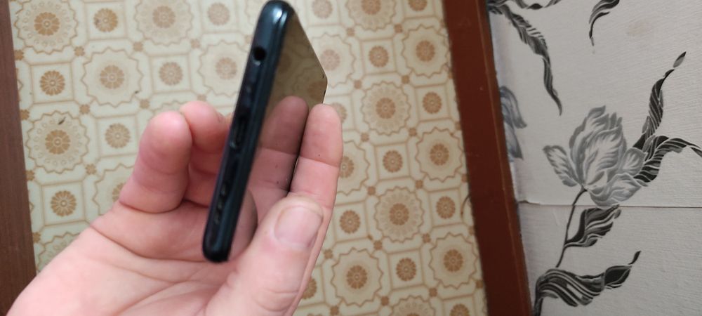 Обменяю на айфон