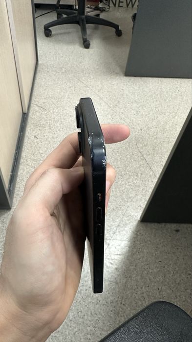 Продам IPhone 15 128 GB