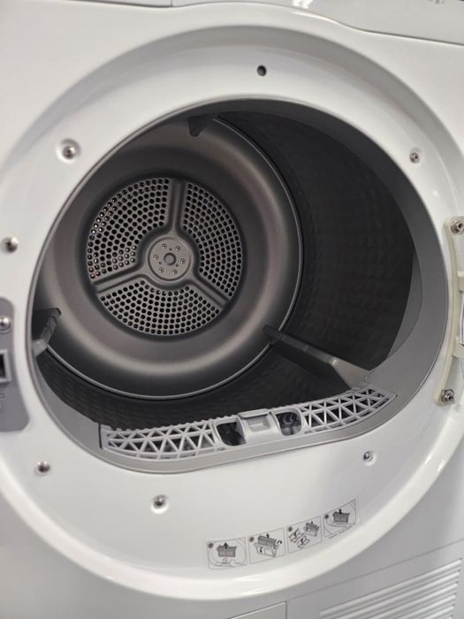 Uscător de rufe cu pompa de căldură Samsung DV90M6200CW/LE