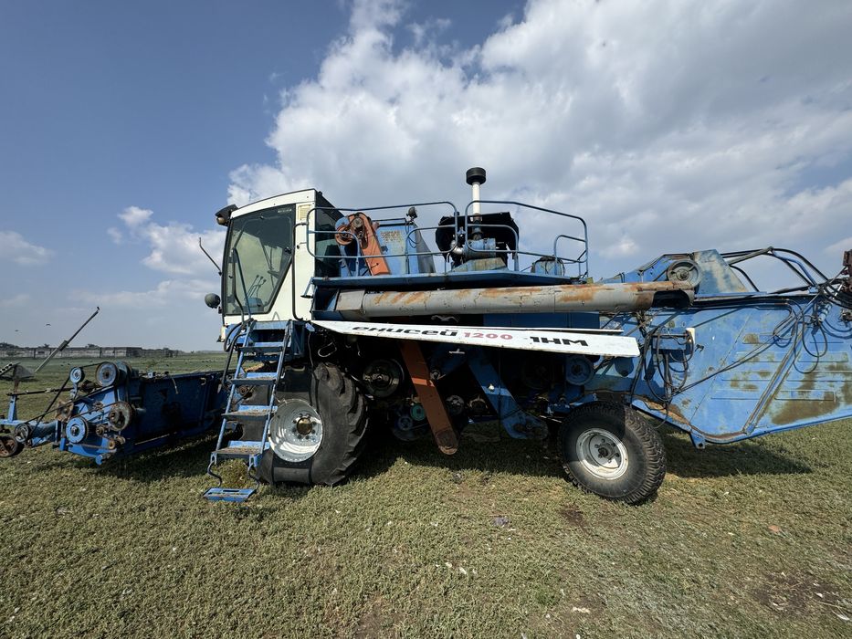 Продам Комбайн енисей 1200