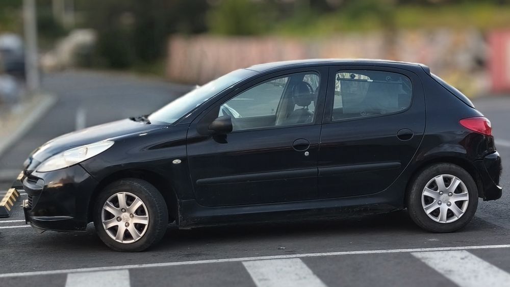 Vand Peugeot 206 plus, An 2010, Motor 1,2 + gpl fabrica, de reparat