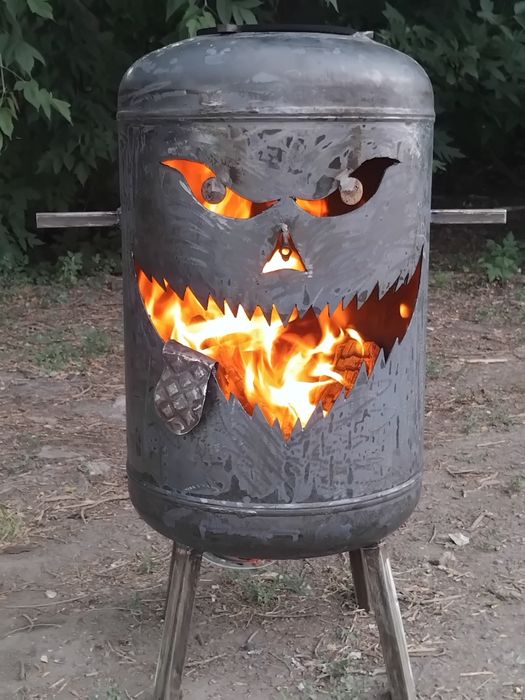 Мангал и костровая чаша.