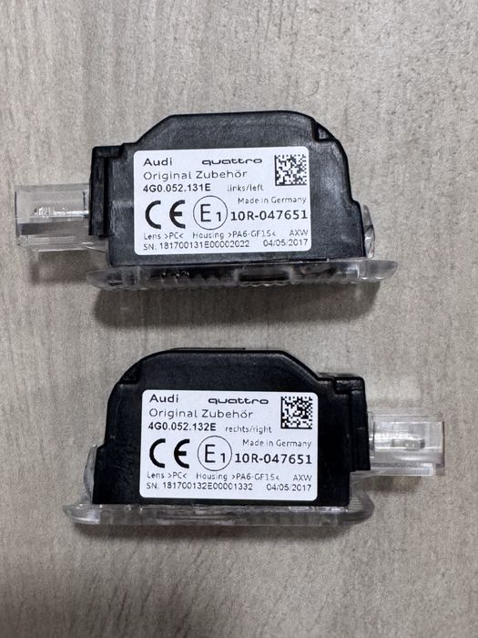 Audi Proiectoare LED Usa Logo Quattro Originale Set Stanga Dreapta