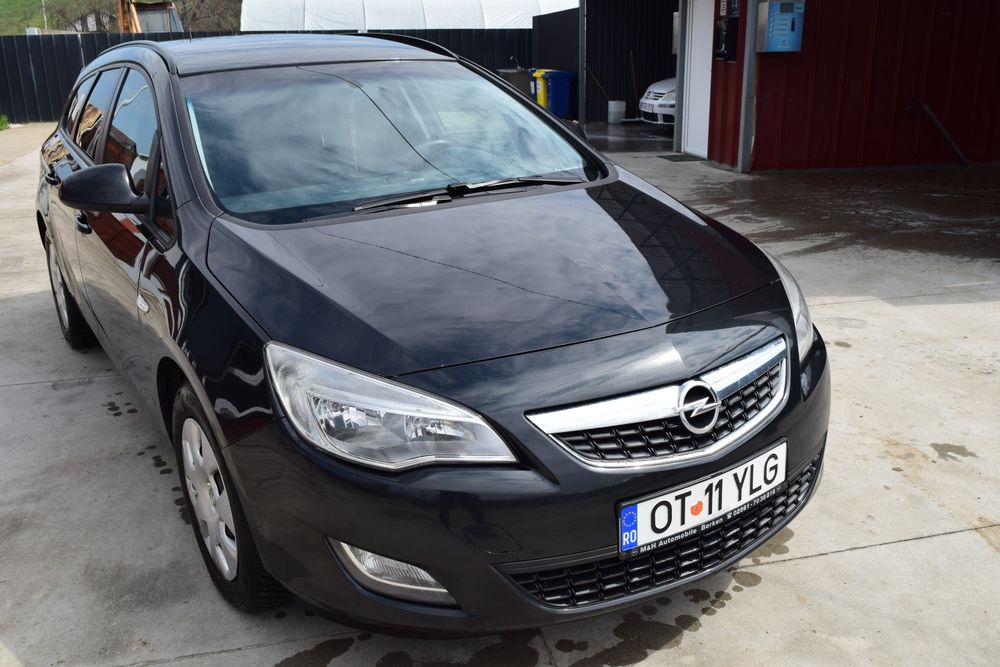 OPEL Astra 2013 — imagine 4
